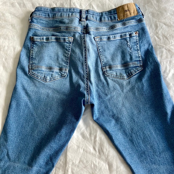 Zara Original Denim Skinny Jeans with Frayed Hem - Picture 4 of 7